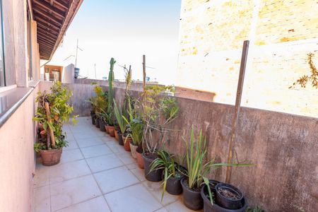 Casa à venda com 276m², 3 quartos e 2 vagas Casa à venda com 276m², 3 quartos e 2 vagasÁrea Externa