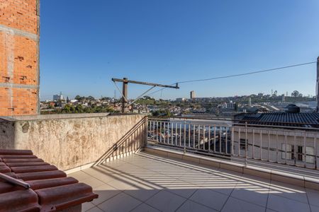Casa à venda com 276m², 3 quartos e 2 vagas Casa à venda com 276m², 3 quartos e 2 vagasTerraço