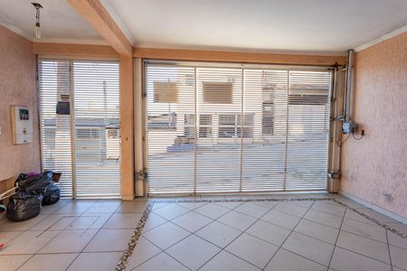 Casa à venda com 276m², 3 quartos e 2 vagas Casa à venda com 276m², 3 quartos e 2 vagasGaragem