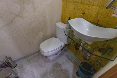 Casa à venda com 276m², 3 quartos e 2 vagas Casa à venda com 276m², 3 quartos e 2 vagasLavabo