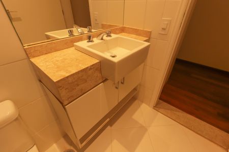 Casa de condomínio à venda com 266m², 4 quartos e 2 vagasBanheiro da Suíte 1