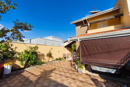 Casa à venda com 107m², 2 quartos e 1 vagaQuintal - Garagem