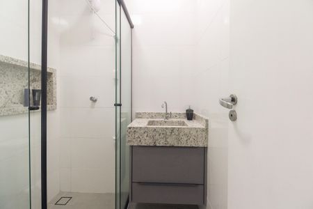 Casa para alugar com 80m², 2 quartos e 2 vagas Casa para alugar com 80m², 2 quartos e 2 vagasBanheiro Suíte 2