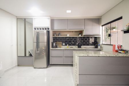 Casa para alugar com 80m², 2 quartos e 2 vagas Casa para alugar com 80m², 2 quartos e 2 vagasCozinha