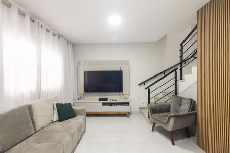 Sala de casa para alugar com 2 quartos, 80m² em Vila Carrão, São Paulo