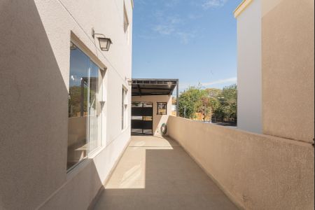Casa à venda com 106m², 3 quartos e 5 vagasQuintal