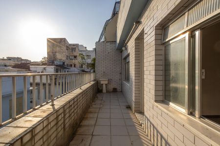 Apartamento à venda com 212m², 4 quartos e 1 vagaVaranda da Sala 2