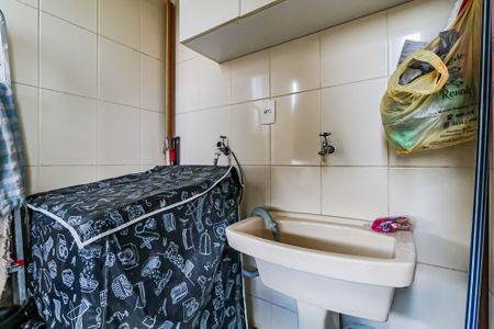 Apartamento para alugar com 68m², 2 quartos e 1 vagaÁrea de Serviço