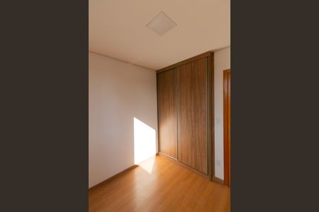 Apartamento à venda com 164m², 4 quartos e 4 vagasSuíte 2