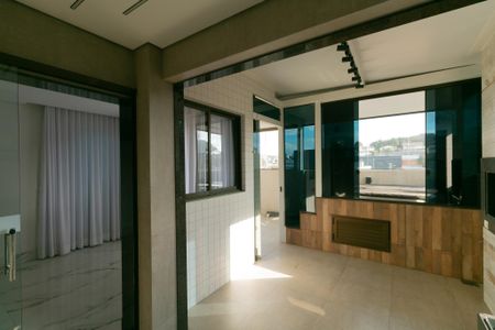 Apartamento à venda com 164m², 4 quartos e 4 vagasCozinha