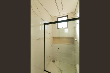 Apartamento à venda com 164m², 4 quartos e 4 vagasBanheiro da Suíte 2