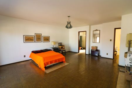 Casa à venda com 251m², 3 quartos e 2 vagas Casa à venda com 251m², 3 quartos e 2 vagasSuíte