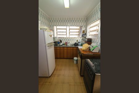 Casa à venda com 251m², 3 quartos e 2 vagas Casa à venda com 251m², 3 quartos e 2 vagasCozinha