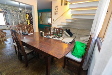 Casa à venda com 251m², 3 quartos e 2 vagas Casa à venda com 251m², 3 quartos e 2 vagasSala de Jantar