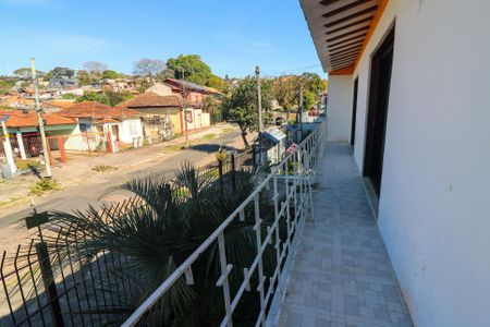 Casa à venda com 251m², 3 quartos e 2 vagas Casa à venda com 251m², 3 quartos e 2 vagasSacada do Quarto 1