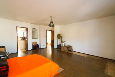 Casa à venda com 251m², 3 quartos e 2 vagas Casa à venda com 251m², 3 quartos e 2 vagasSuíte