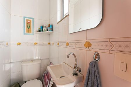 Casa de condomínio à venda com 95m², 3 quartos e 1 vagaLavabo