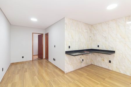 Sala/Cozinha de apartamento para alugar com 2 quartos, 40m² em Jardim Casa Pintada, São Paulo