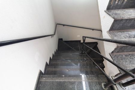 Apartamento para alugar com 40m², 2 quartos e sem vagaEscada