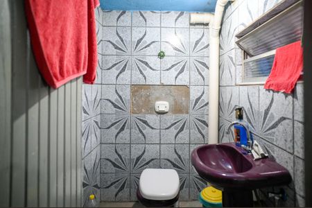 Casa à venda com 270m², 5 quartos e sem vaga Casa à venda com 270m², 5 quartos e sem vagaCasa 2 - Banheiro Quarto 1