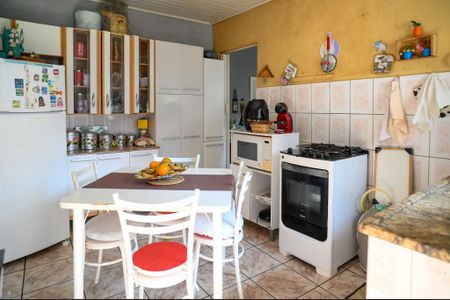 Casa à venda com 270m², 5 quartos e sem vaga Casa à venda com 270m², 5 quartos e sem vagaCasa 1 - Cozinha