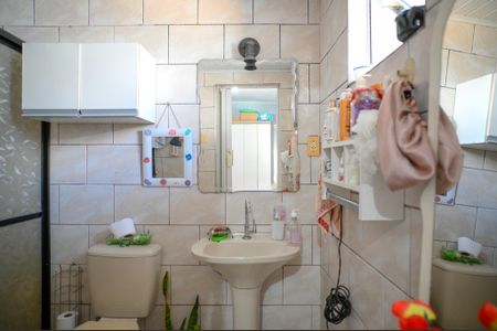 Casa à venda com 270m², 5 quartos e sem vaga Casa à venda com 270m², 5 quartos e sem vagaCasa 1 - Banheiro Quarto 1