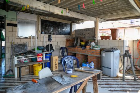 Casa à venda com 270m², 5 quartos e sem vaga Casa à venda com 270m², 5 quartos e sem vagaCasa 2 - Varanda