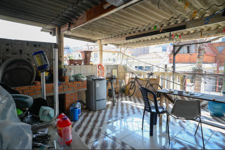 Casa à venda com 270m², 5 quartos e sem vaga Casa à venda com 270m², 5 quartos e sem vagaCasa 2 - Varanda