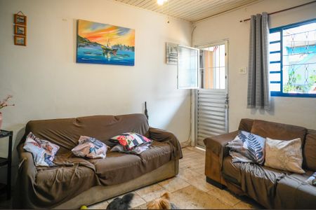 Casa à venda com 270m², 5 quartos e sem vaga Casa à venda com 270m², 5 quartos e sem vagaCasa 1 - Sala