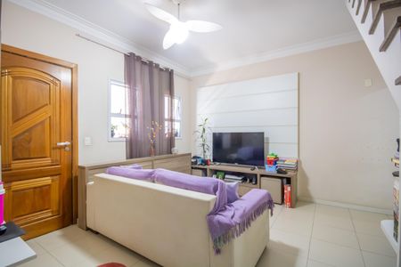 Casa de condomínio à venda com 111m², 2 quartos e 2 vagasSala