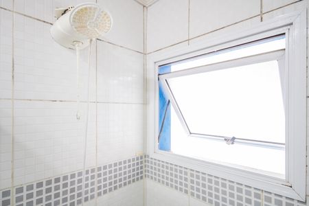 Casa de condomínio à venda com 111m², 2 quartos e 2 vagasBanheiro da Suíte 1