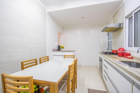 Casa de condomínio à venda com 111m², 2 quartos e 2 vagasCozinha