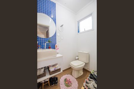 Casa de condomínio à venda com 111m², 2 quartos e 2 vagasLavabo