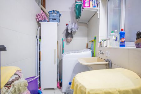 Casa de condomínio à venda com 111m², 2 quartos e 2 vagasÁrea de Serviço