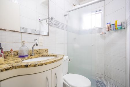 Casa de condomínio à venda com 111m², 2 quartos e 2 vagasBanheiro da Suíte 1