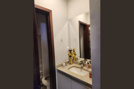 Casa de condomínio à venda com 1018m², 3 quartos e 1 vaga