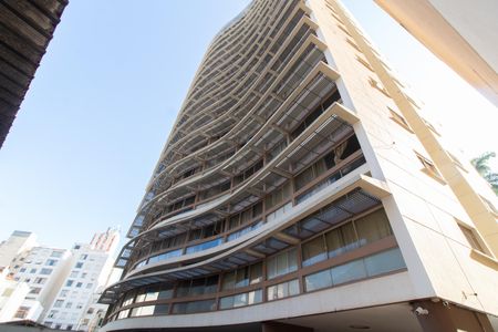 Apartamento para alugar com 128m², 2 quartos e 1 vagaFachada