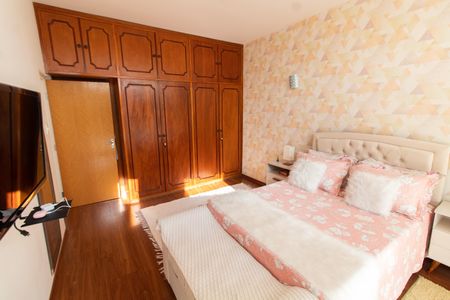 Quarto de apartamento para alugar com 2 quartos, 128m² em Centro, Campinas