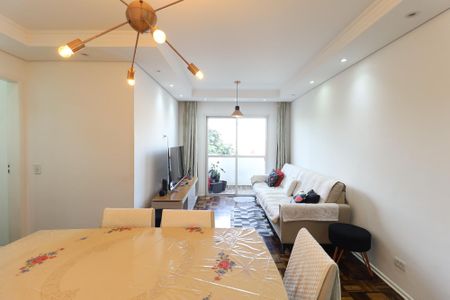 Apartamento à venda com 82m², 3 quartos e 1 vaga Apartamento à venda com 82m², 3 quartos e 1 vagaSala