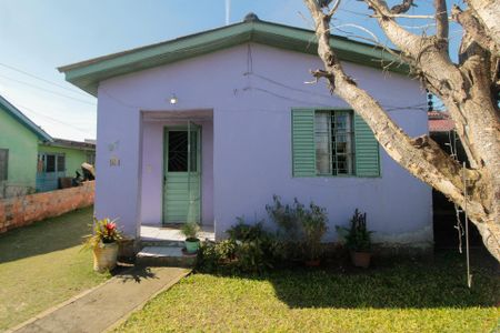 Casa à venda com 110m², 2 quartos e sem vaga Casa à venda com 110m², 2 quartos e sem vagaFachada