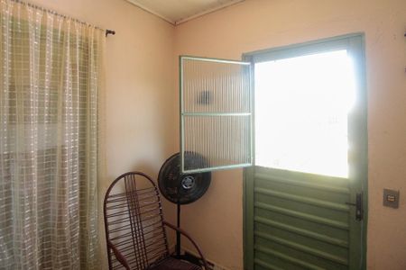 Casa à venda com 110m², 2 quartos e sem vaga Casa à venda com 110m², 2 quartos e sem vagaSala 2