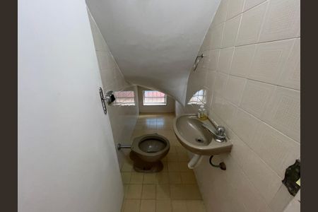 Casa à venda com 140m², 4 quartos e 2 vagasLavabo