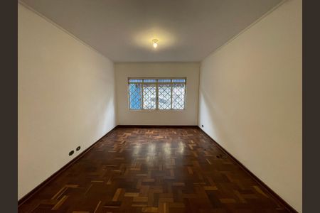 Casa à venda com 140m², 4 quartos e 2 vagasSala