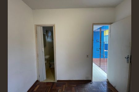 Casa à venda com 140m², 4 quartos e 2 vagasQuarto de serviço