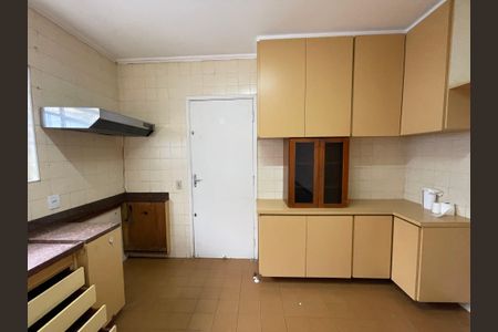 Casa à venda com 140m², 4 quartos e 2 vagasÁrea de Serviço