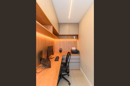 Apartamento à venda com 145m², 3 quartos e 2 vagasEscritório