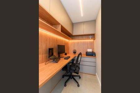 Apartamento à venda com 145m², 3 quartos e 2 vagasEscritório