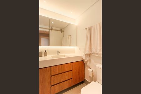 Apartamento à venda com 145m², 3 quartos e 2 vagasBanheiro da Suíte 1