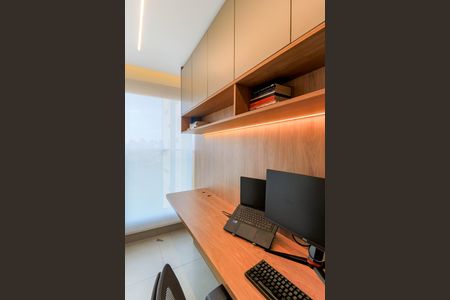 Apartamento à venda com 145m², 3 quartos e 2 vagasEscritório