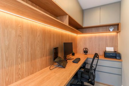 Apartamento à venda com 145m², 3 quartos e 2 vagasEscritório